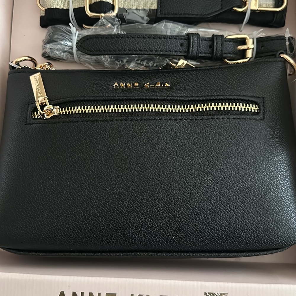 Brand New 5 Piece Anne Klein Purse Set - Picture 5 of 7